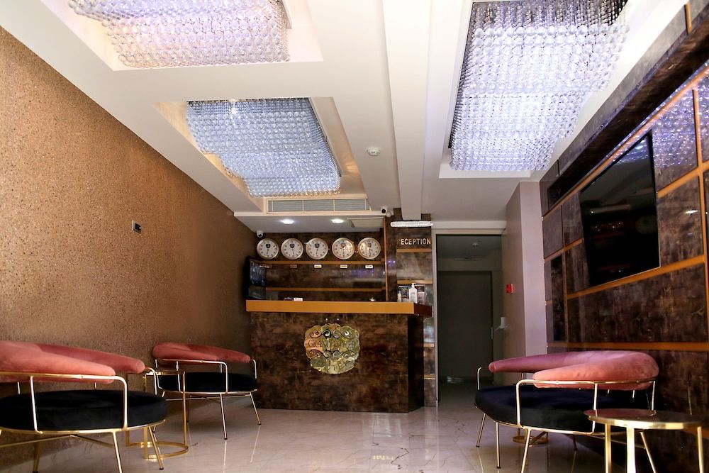 The Grand Tower Hotel 2