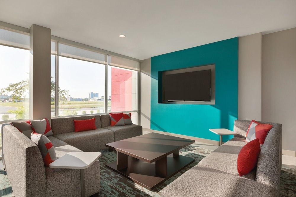 avid hotel MACON NORTH by IHG 2