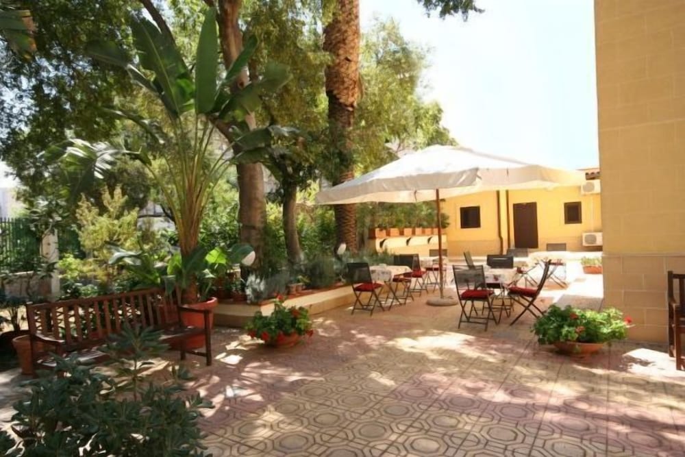 Hotel d'Orleans 1