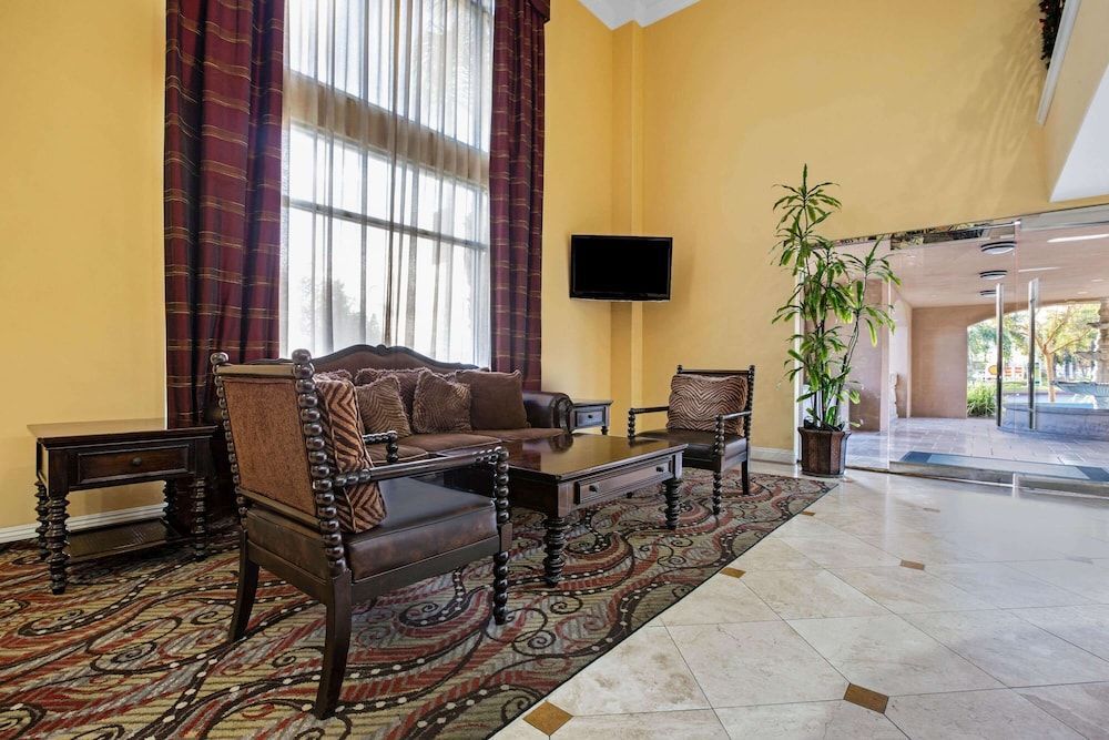 La Quinta by Wyndham Moreno Valley 2