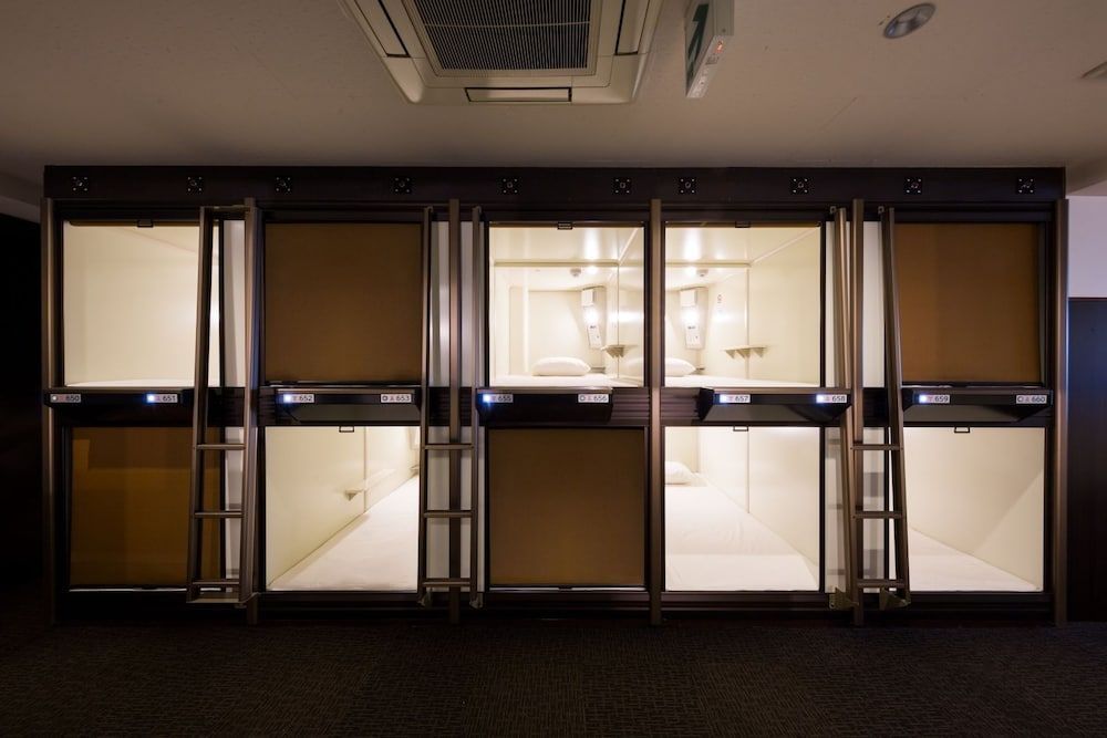 Capsule Hotel Cube Hiroshima 1