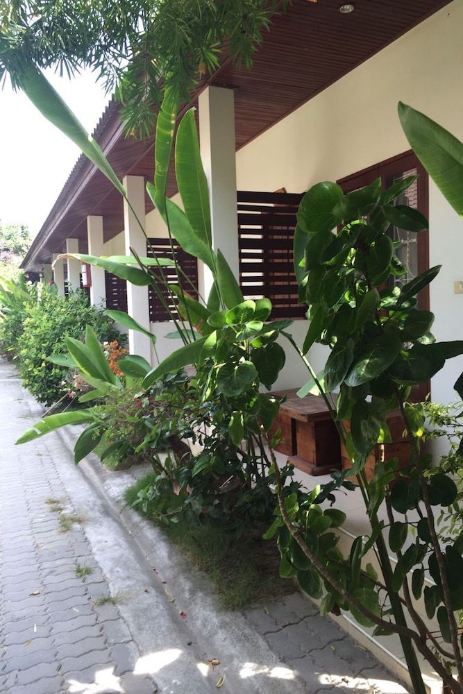 Lucky Mother Bungalow 2