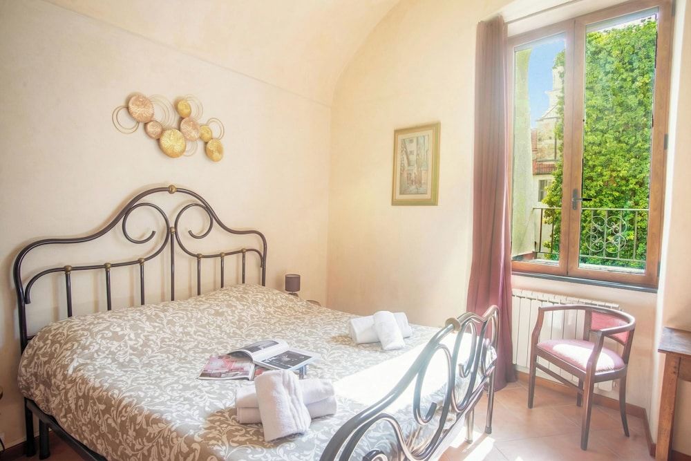 Casa di Lella Sanremo 1-bed Balcony Old Town 1