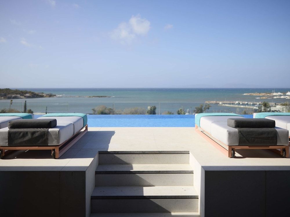 Dusit Suites Hotel Athens 1