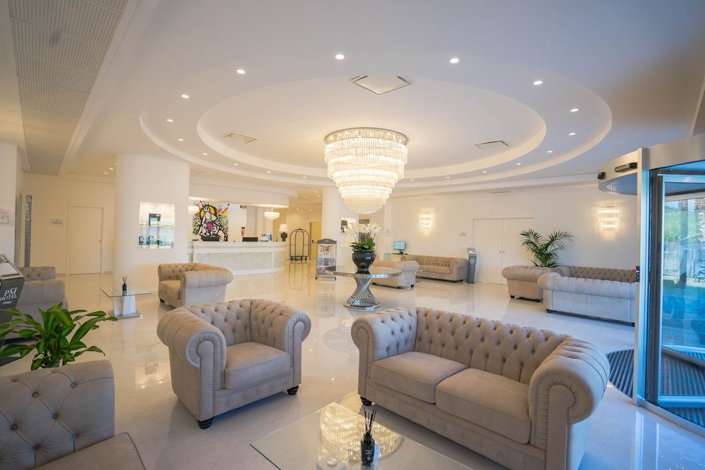 PM Hotel 1