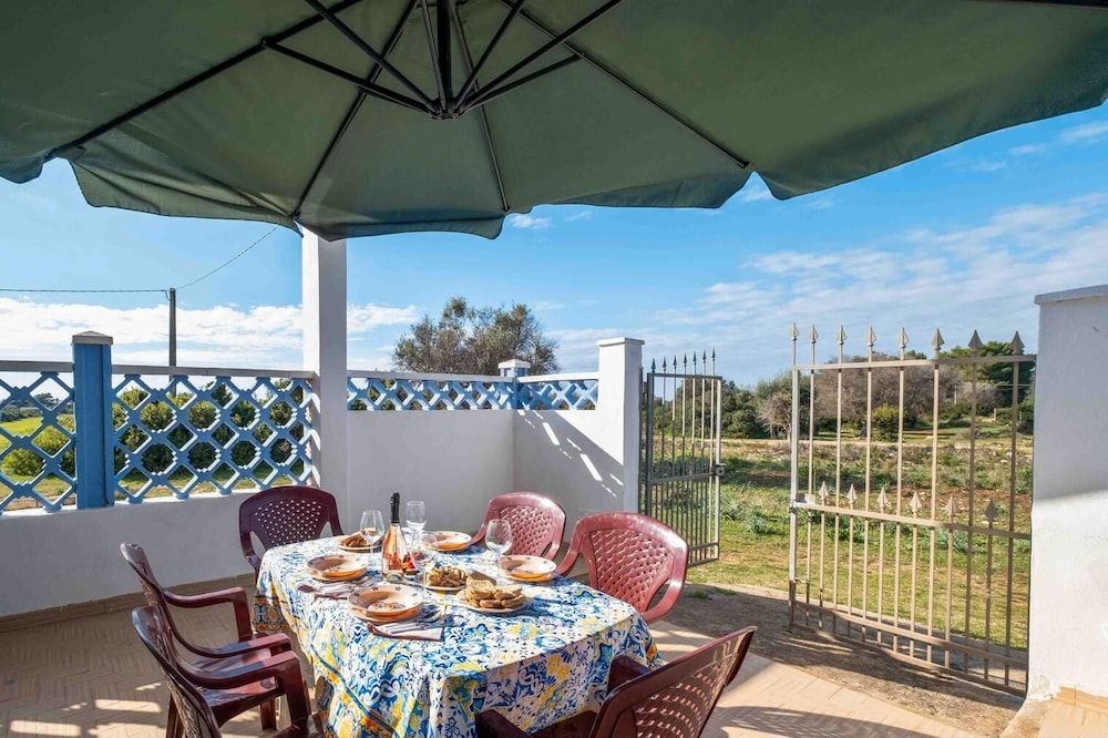 Sunny Haven Villa In Torre Lapillo 1