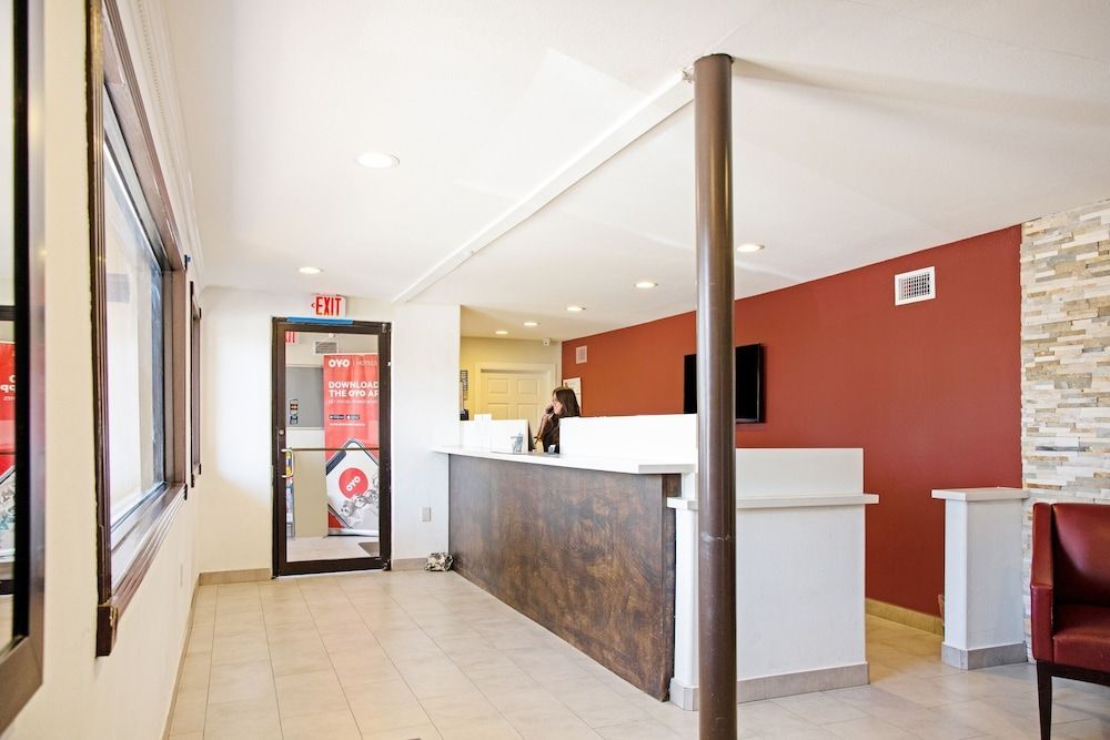 OYO Hotel McAllen Airport South 2