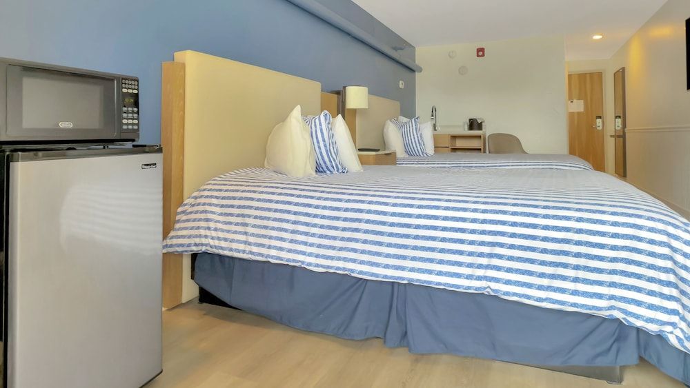 Harborline Hotel 2