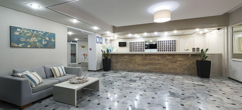 Contessa Hotel 2