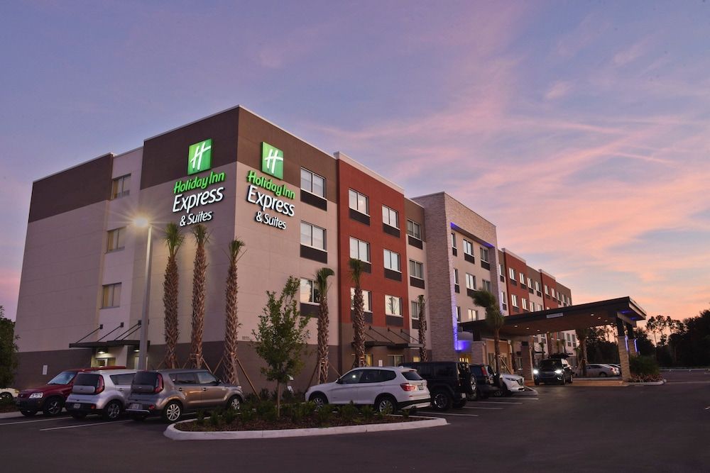 Holiday Inn Express & Suites ORLANDO SOUTHEAST by IHG 1