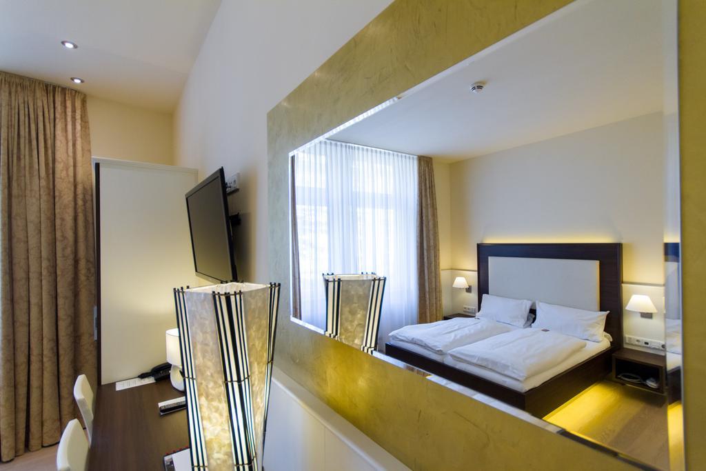 The Heidelberg Exzellenz Hotel 2