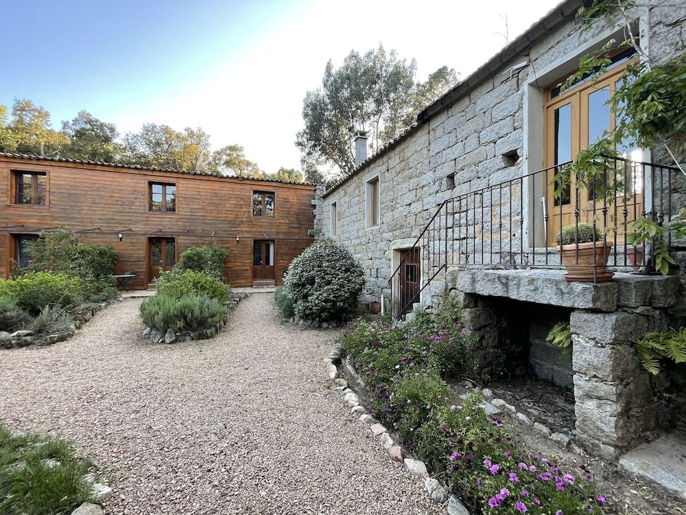 Chambres d'Hôtes Barraconu 1