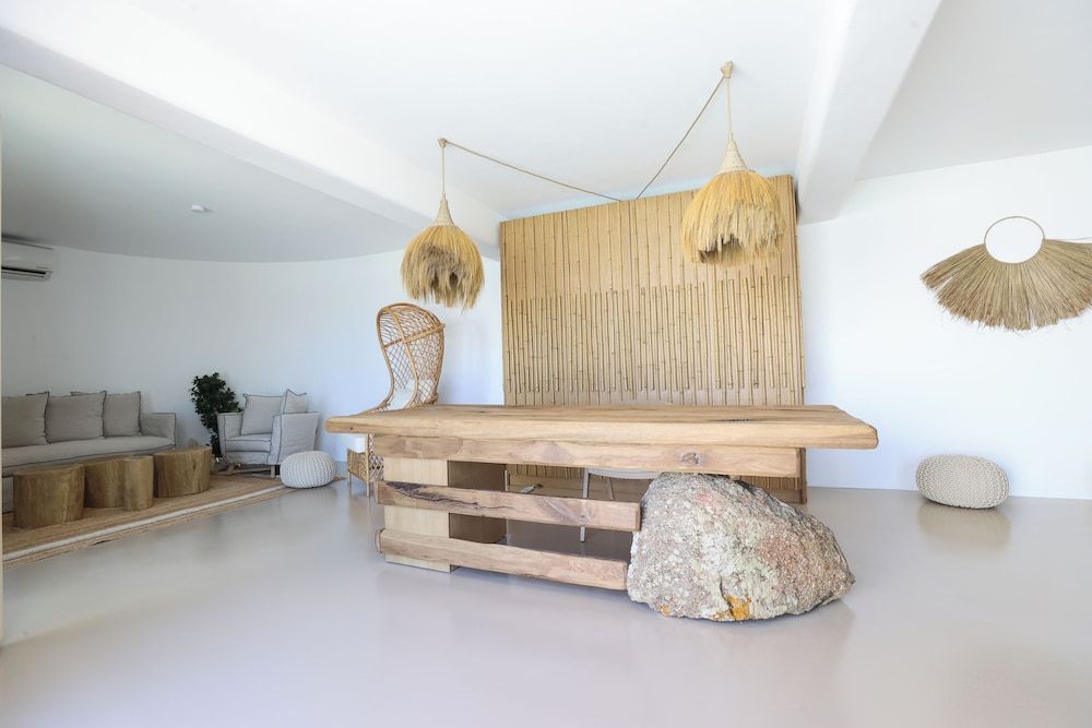 Life Suites 2