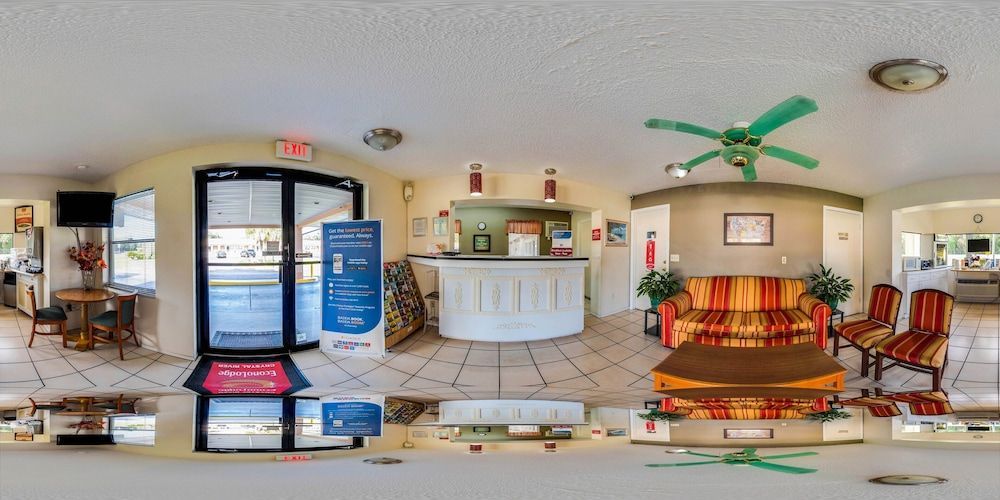 Econo Lodge Crystal River 2