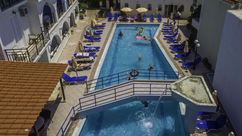 Vossos Hotel Apartments 1