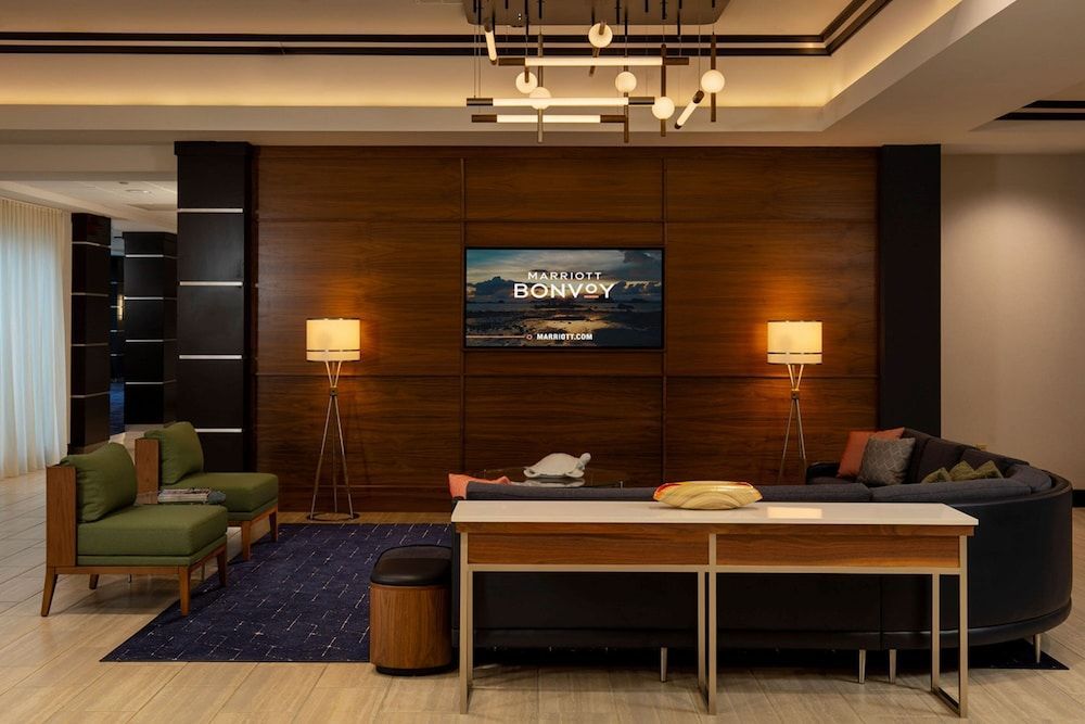 Courtyard by Marriott Houston Kemah 2