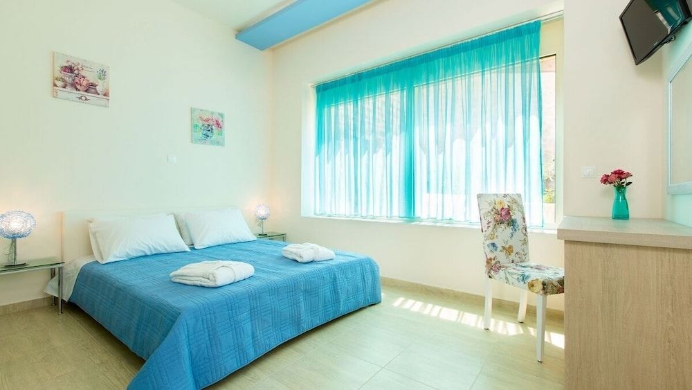 Blue Mare Villa in Rethimno Crete 2