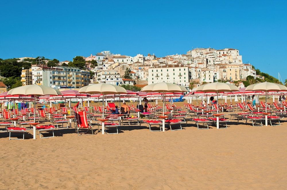 Hotel Borgo Marina 1