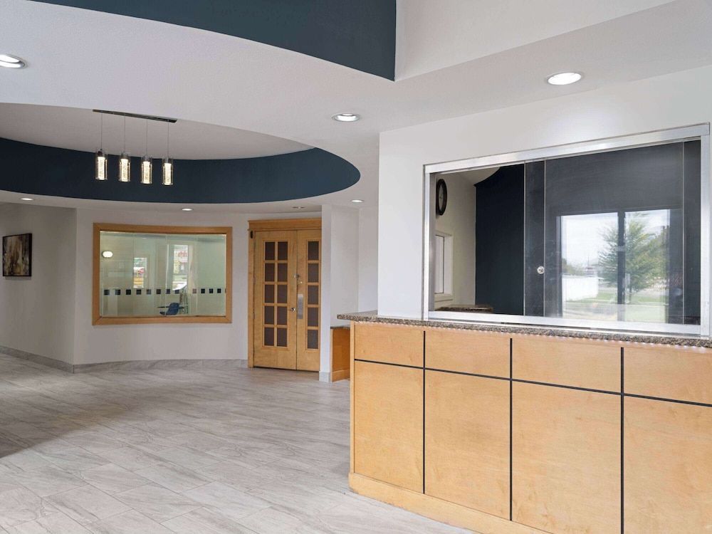 Baymont by Wyndham Indianapolis East 2