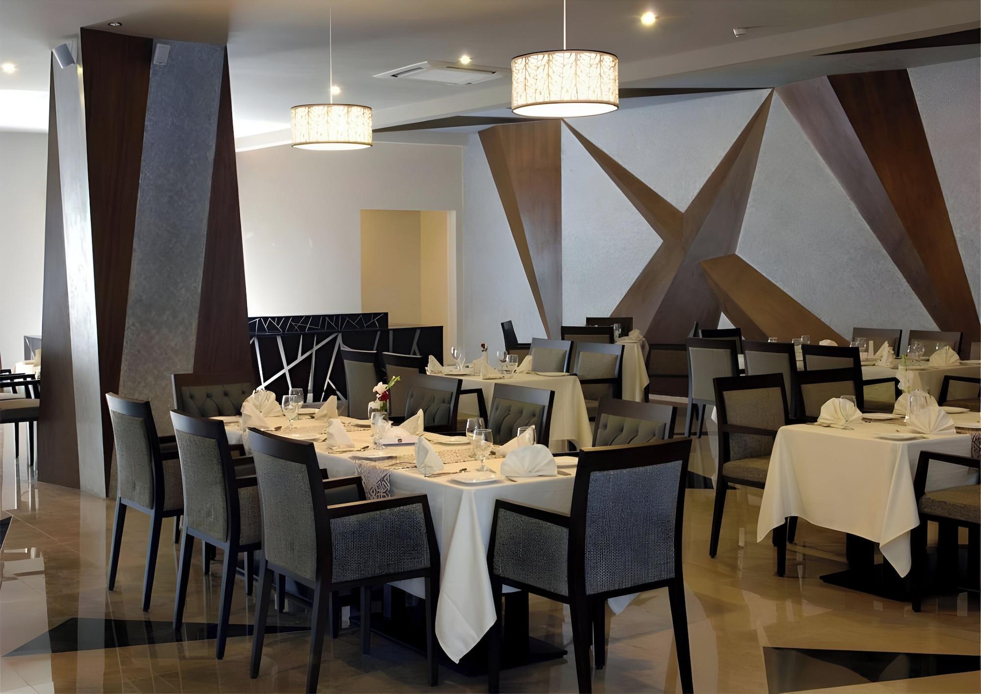 West Inn Hotel Faisalabad 1