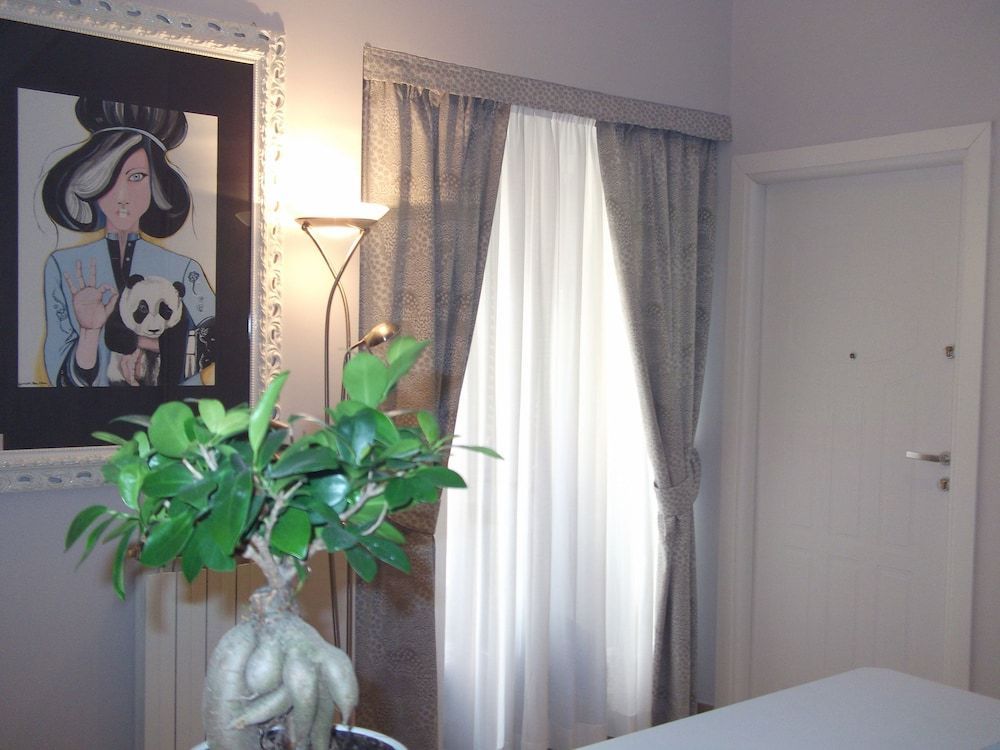 Five Rooms Rome Guesthouse 2