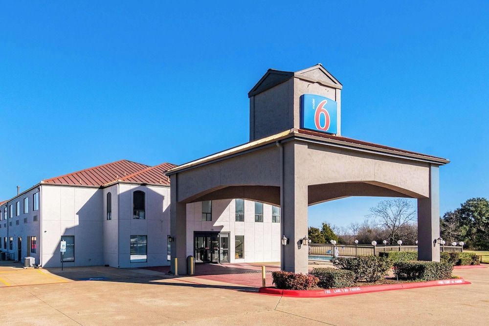 Motel 6-Ennis, TX 1
