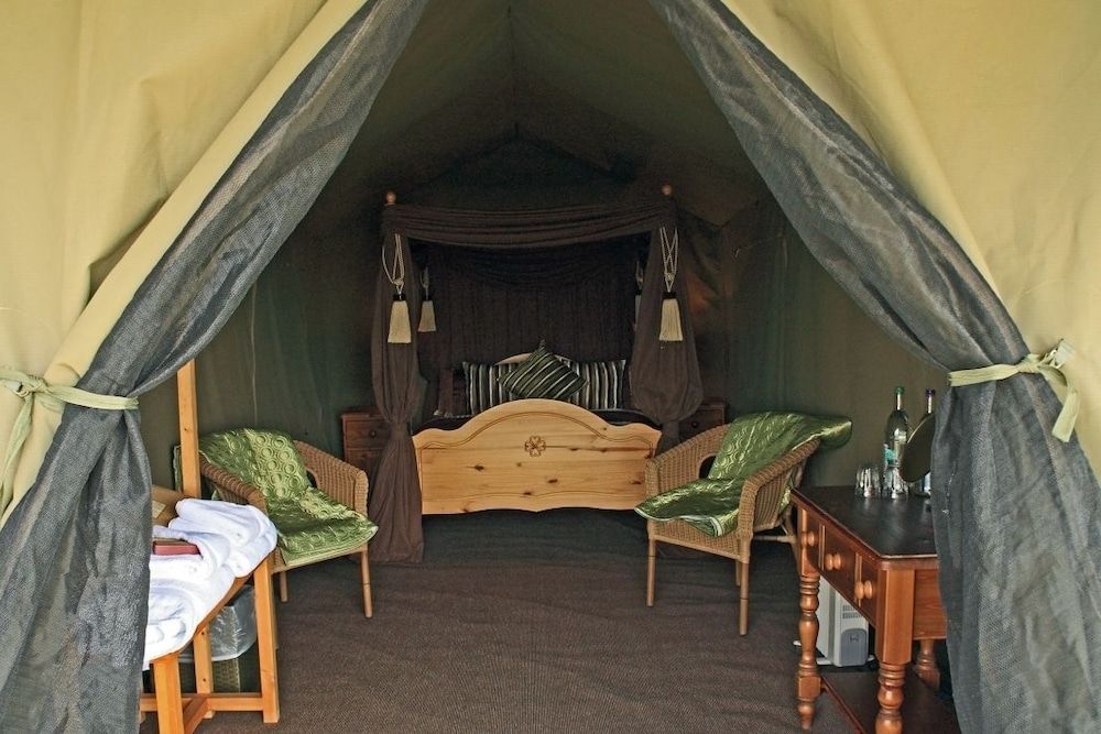 Port Lympne Reserve - Livingstone Lodge 2