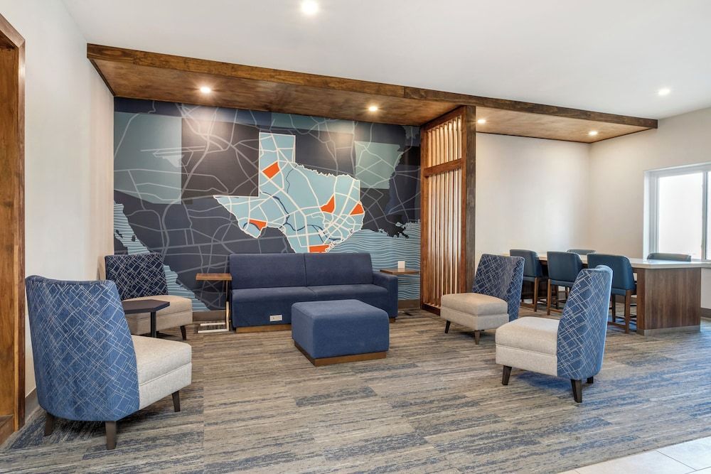 Holiday Inn Express & Suites ALICE by IHG 2