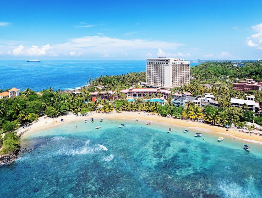 Araliya Beach Resort & Spa Unawatuna- Where you meet the sea all year 1