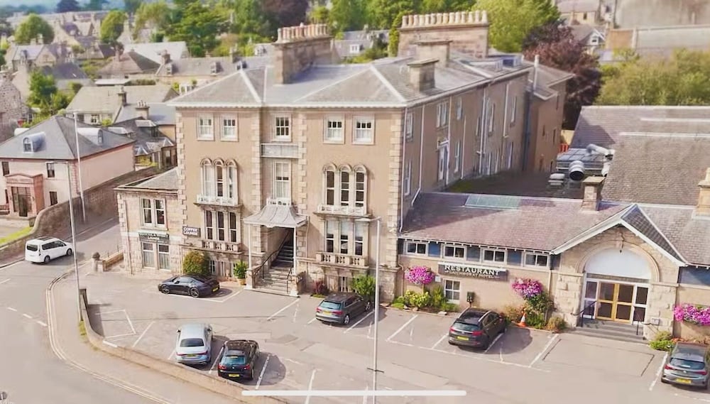 Laichmoray Hotel 1