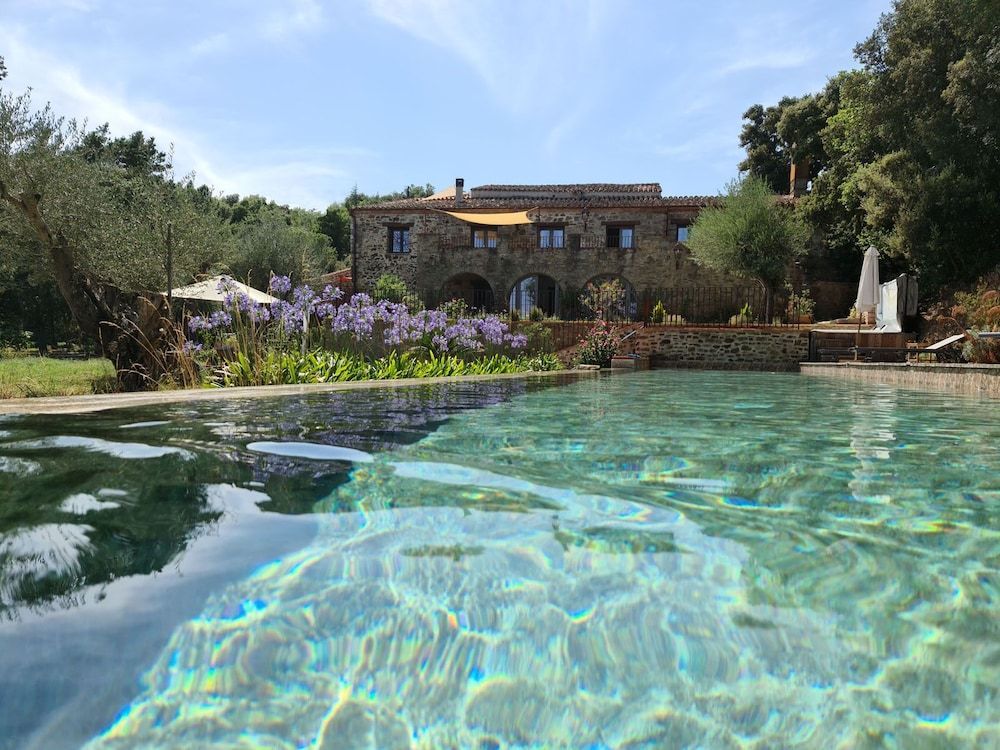 LE MAS DES COLOMBES Chambres d'hôtes B&B & SPA 1