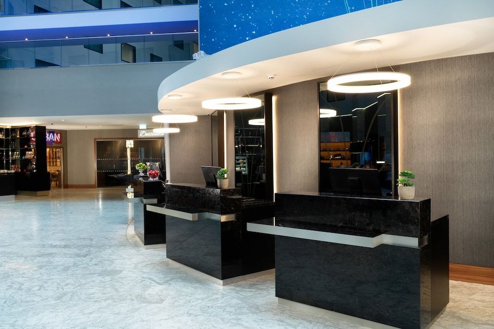 Crowne Plaza LONDON HEATHROW T4 by IHG 2