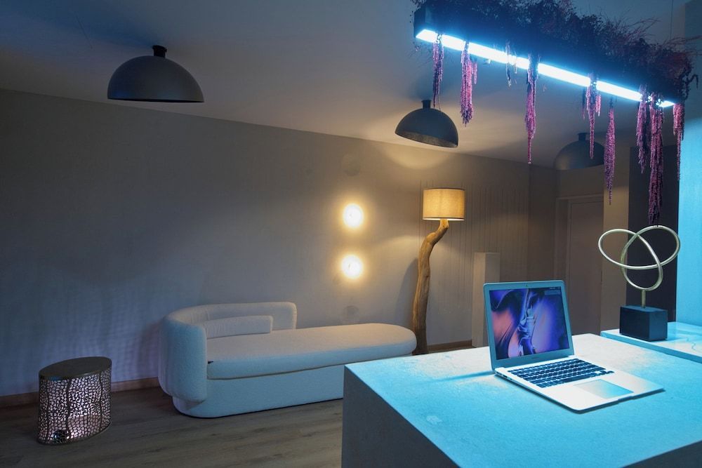 CITYLUXE Suites & Rooms 2