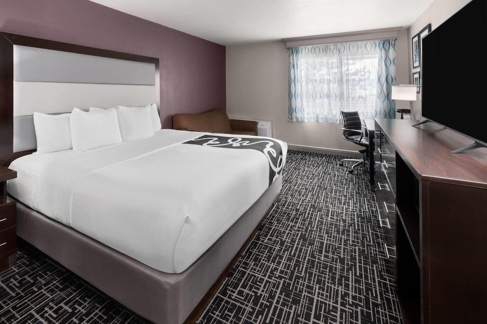 La Quinta Inn & Suites by Wyndham Fort Collins, Colorado 1