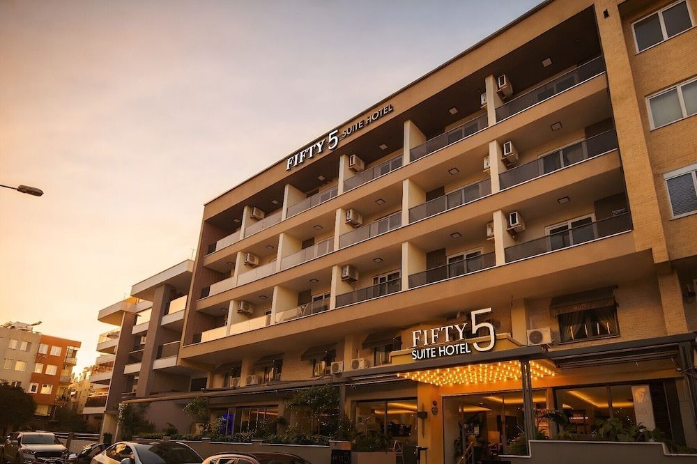 FIFTY5 Suite Hotel 1