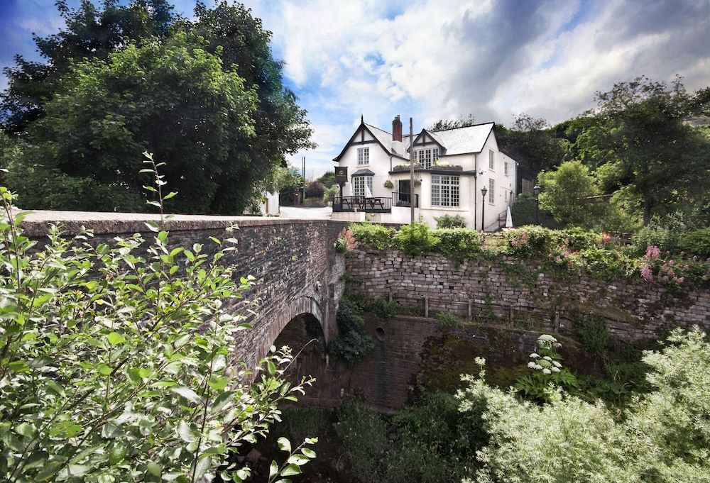 The Newbridge on Usk 1
