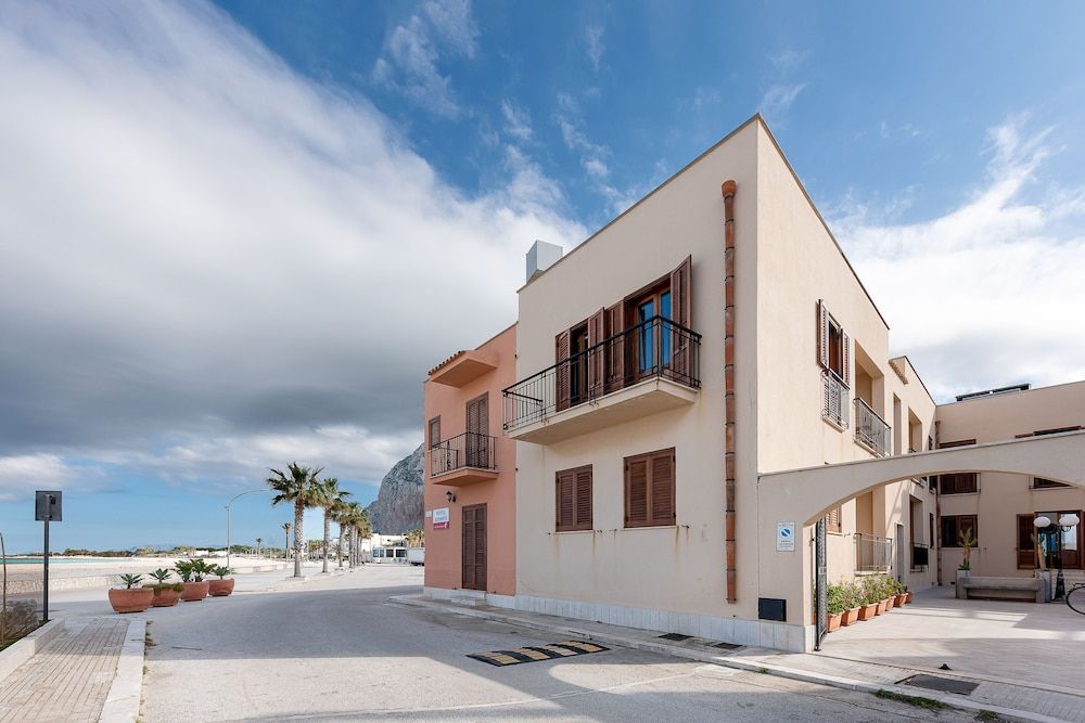 I Tre Golfi Beach Apartments 1