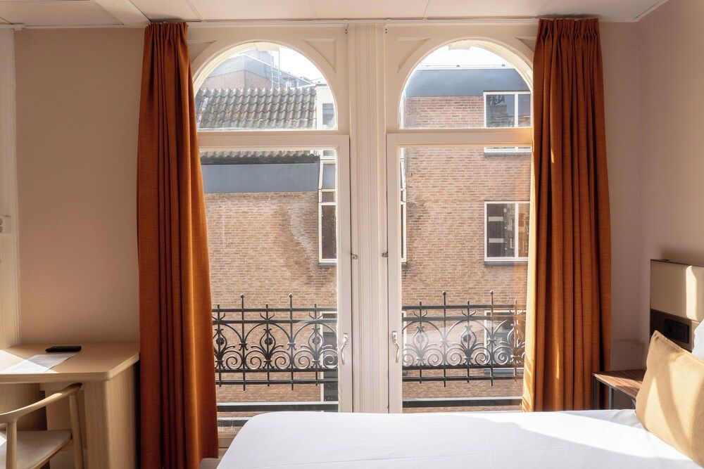 CS Hotel 2