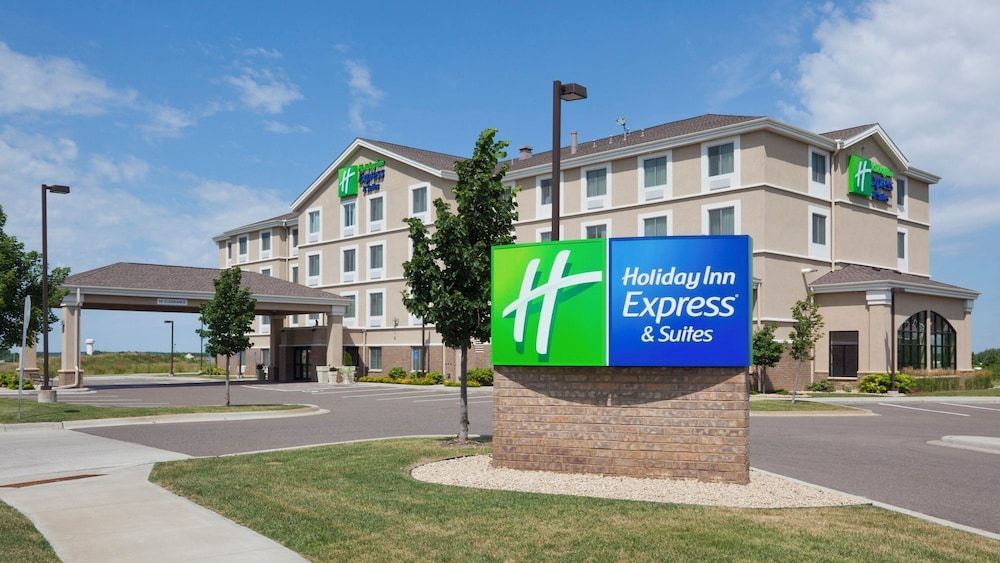 Holiday Inn Express & Suites ROGERS by IHG 1