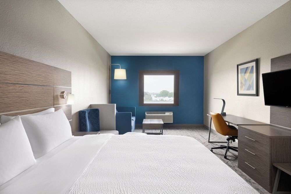 Holiday Inn Express & Suites BOYNTON BEACH WEST by IHG 2