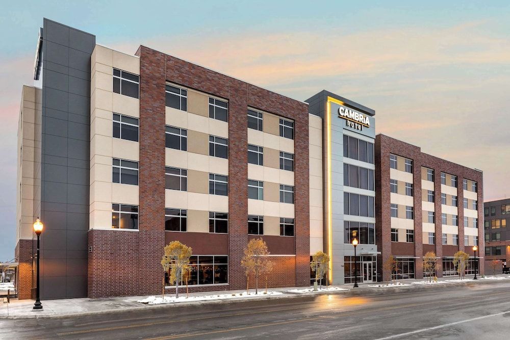 Cambria Hotel Omaha Downtown 1