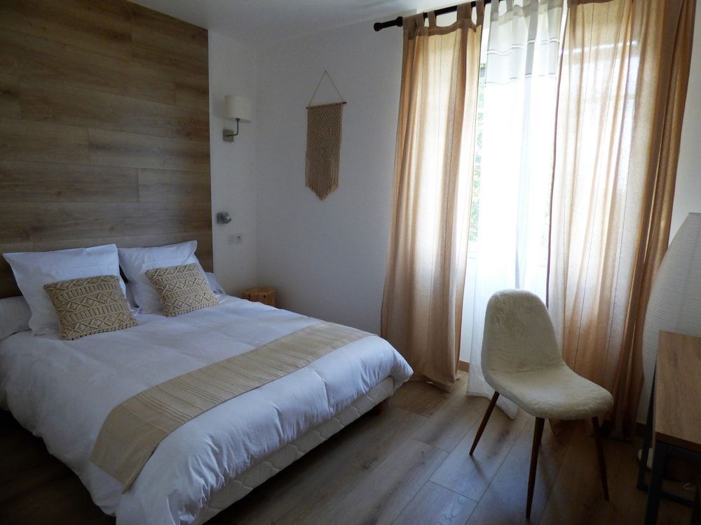 Les Hauts de Malirat 1