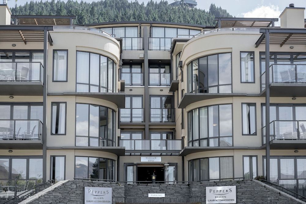 The Beacon - 2 Bedroom Luxe Apartment 1