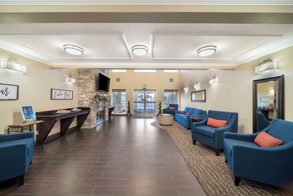 Comfort Suites Red Bluff near I-5 2