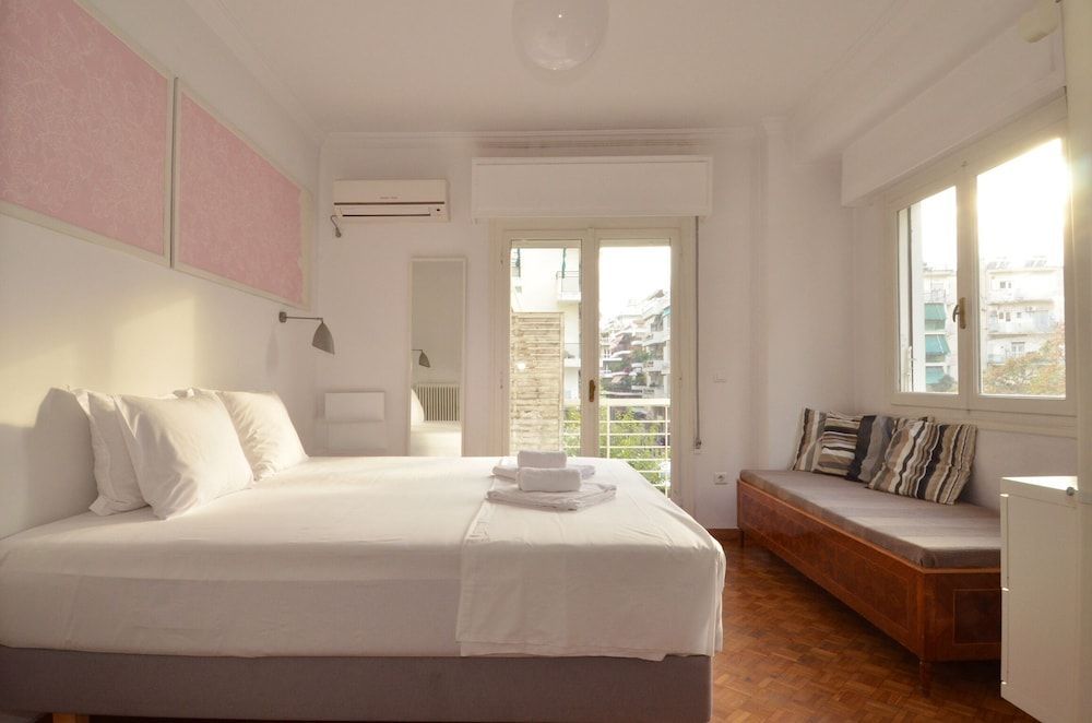 Thiseio a vintage apartment 2