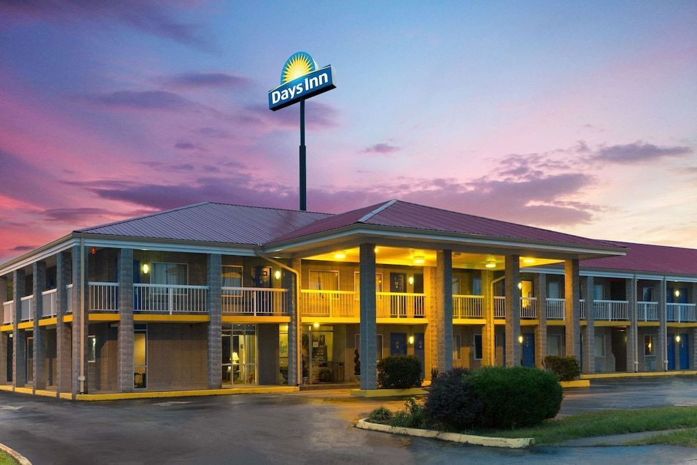 Days Inn by Wyndham Richmond 1