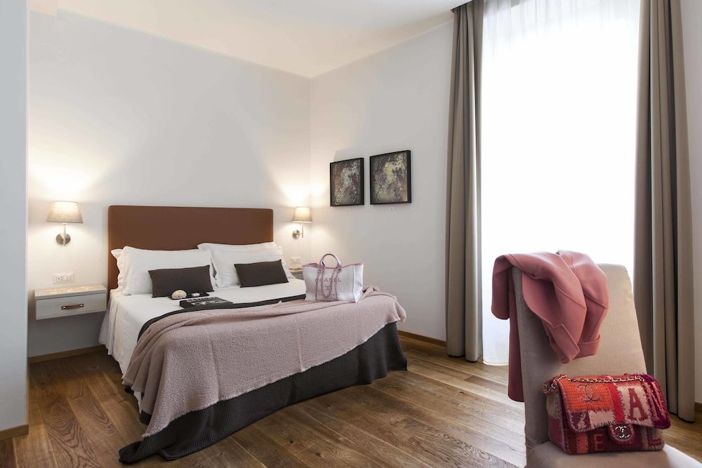 Giuturna Boutique Hotel 1