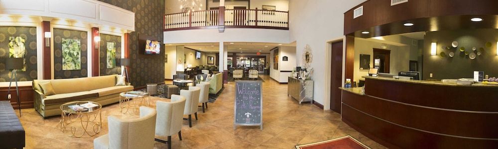 Parke Regency Hotel & Conference Center 1