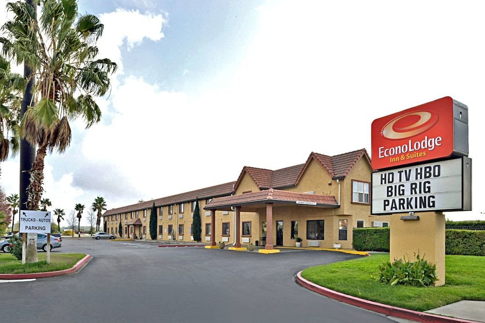 Econo Lodge Inn & Suites Corning Travel Center 1