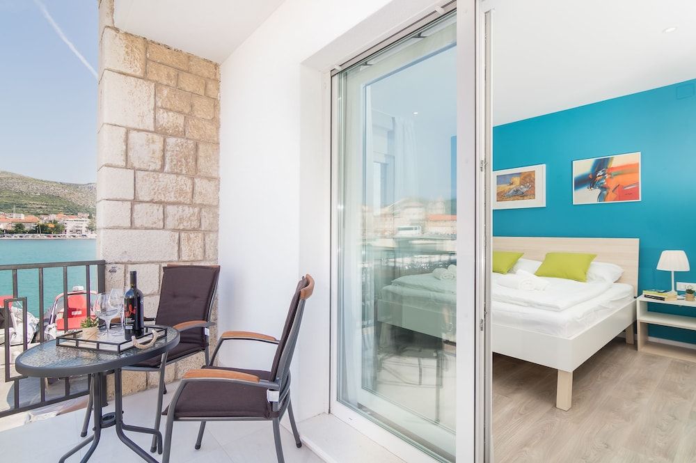 4 Elements Old Town Views Rooms 2